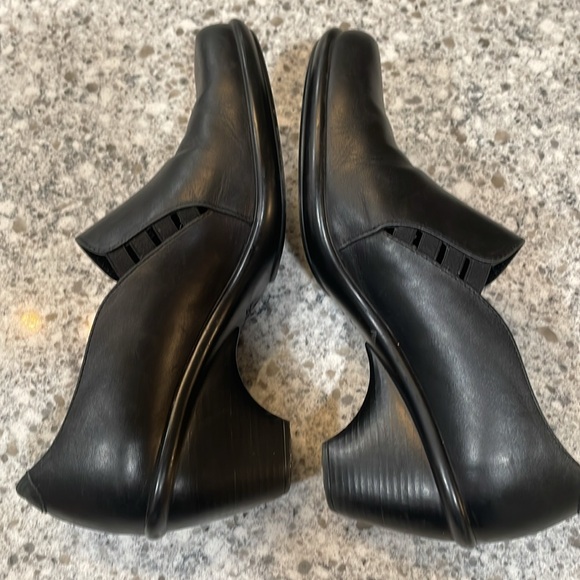 Dansko Women's leather upper career wedge shoes women’s size 9.5  / 40 - Picture 7 of 9